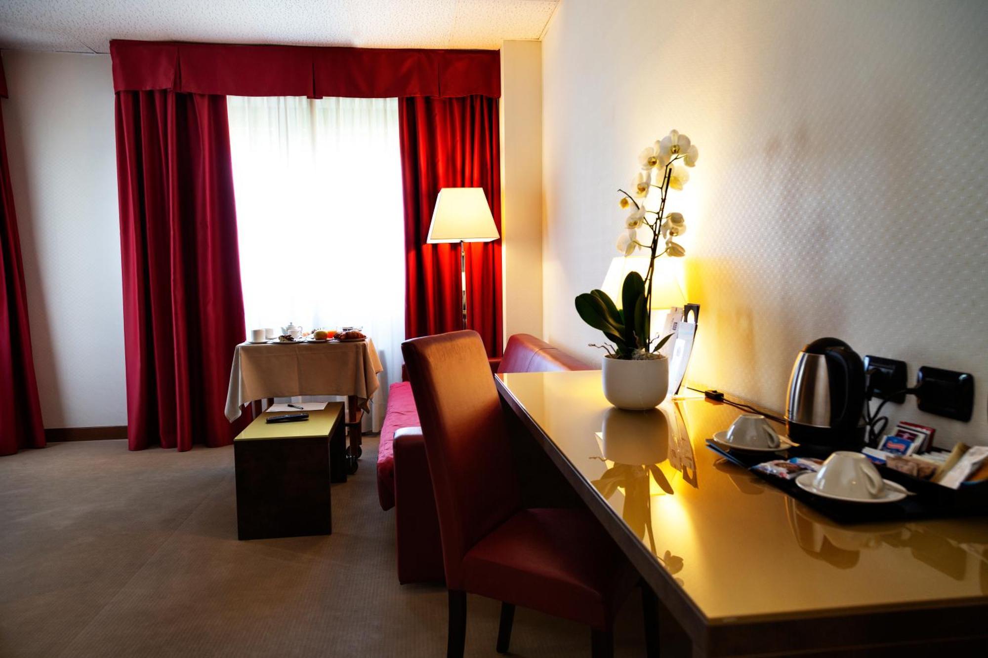Jr Hotels Bologna Amadeus — Photos 1
